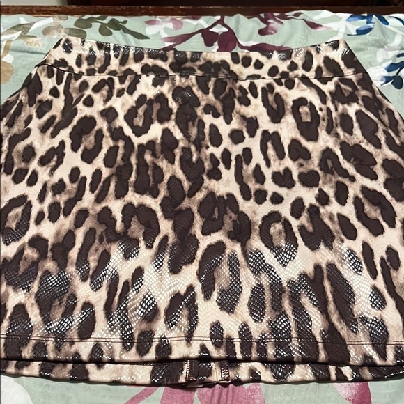 Travelers by Chico’s animal print soft and shimmery skirt - Picture 1 of 8